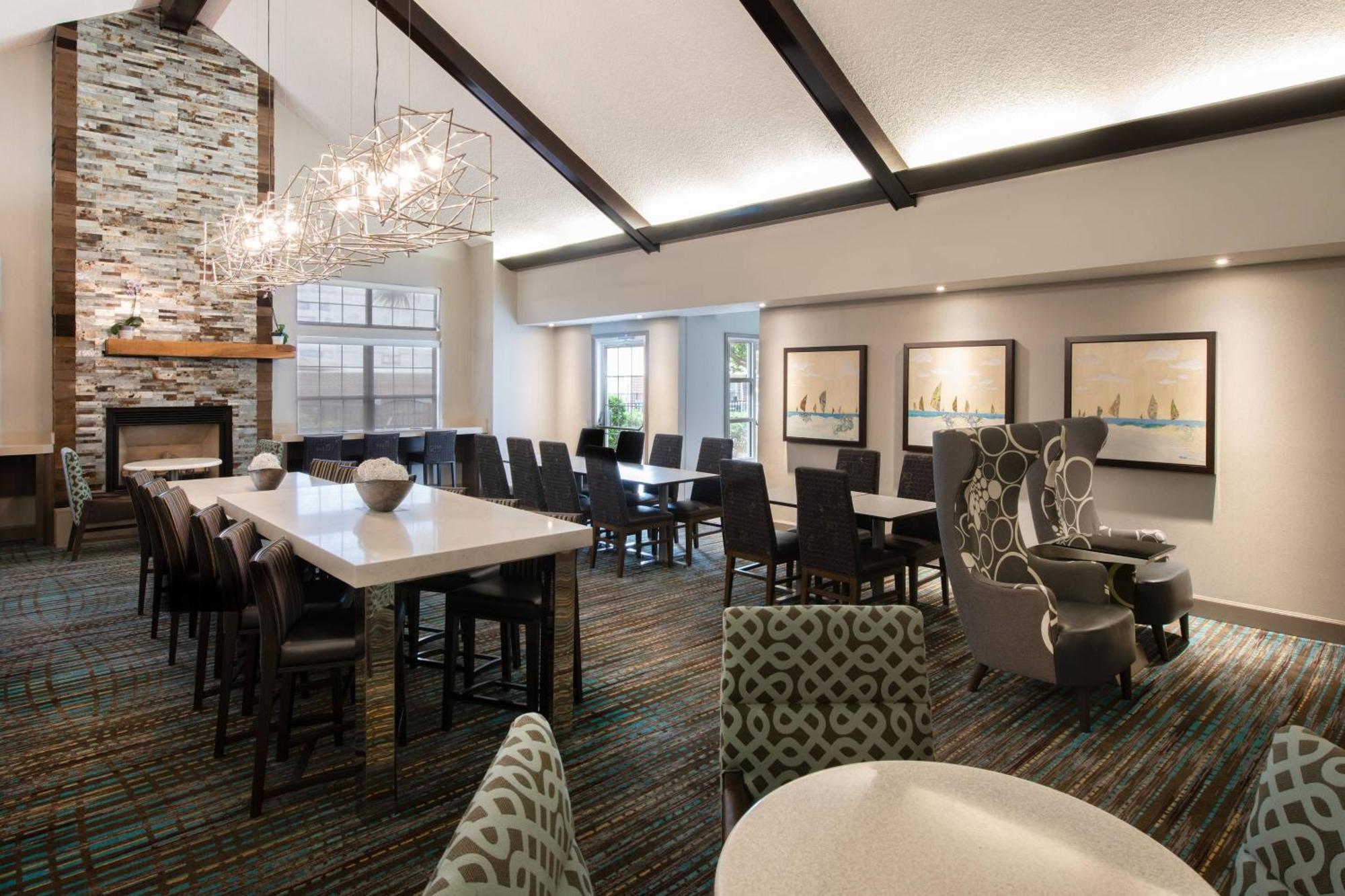Residence Inn By Marriott Jacksonville Butler Boulevard Exterior foto