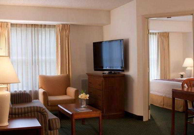 Residence Inn By Marriott Jacksonville Butler Boulevard Exterior foto