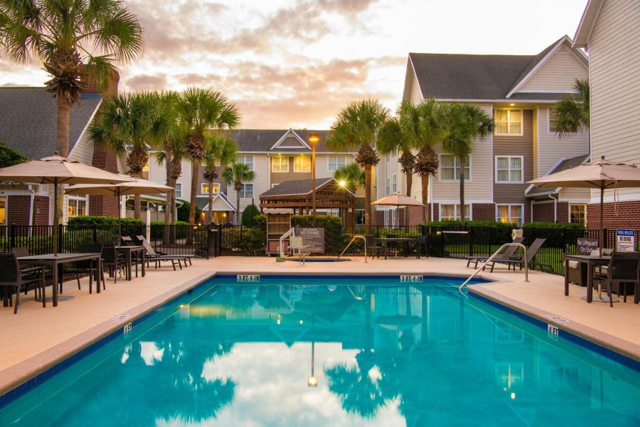 Residence Inn By Marriott Jacksonville Butler Boulevard Exterior foto